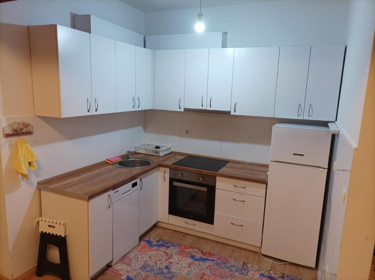 Two Rooms And Kitchen, Bathroom With Balcony Apartment Скопье Экстерьер фото