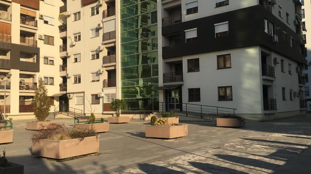 Two Rooms And Kitchen, Bathroom With Balcony Apartment Скопье Экстерьер фото