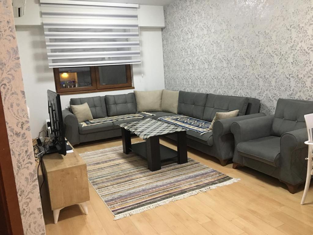 Two Rooms And Kitchen, Bathroom With Balcony Apartment Скопье Экстерьер фото