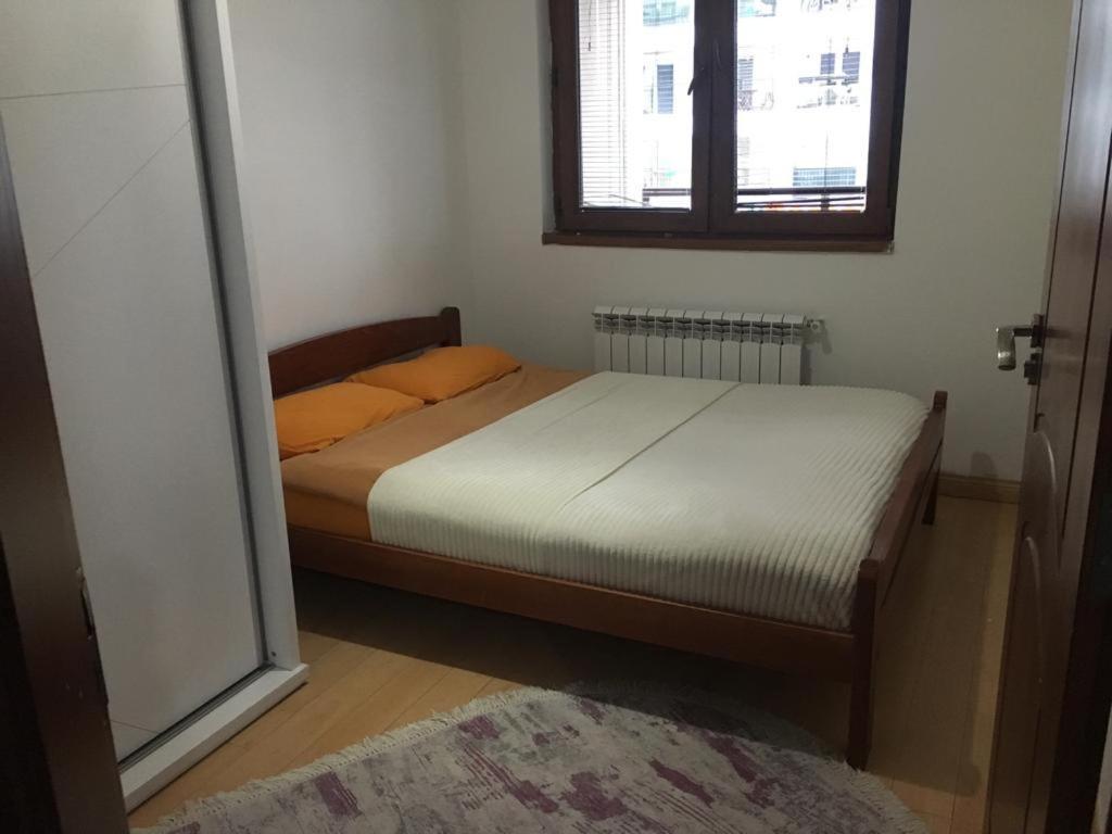 Two Rooms And Kitchen, Bathroom With Balcony Apartment Скопье Экстерьер фото