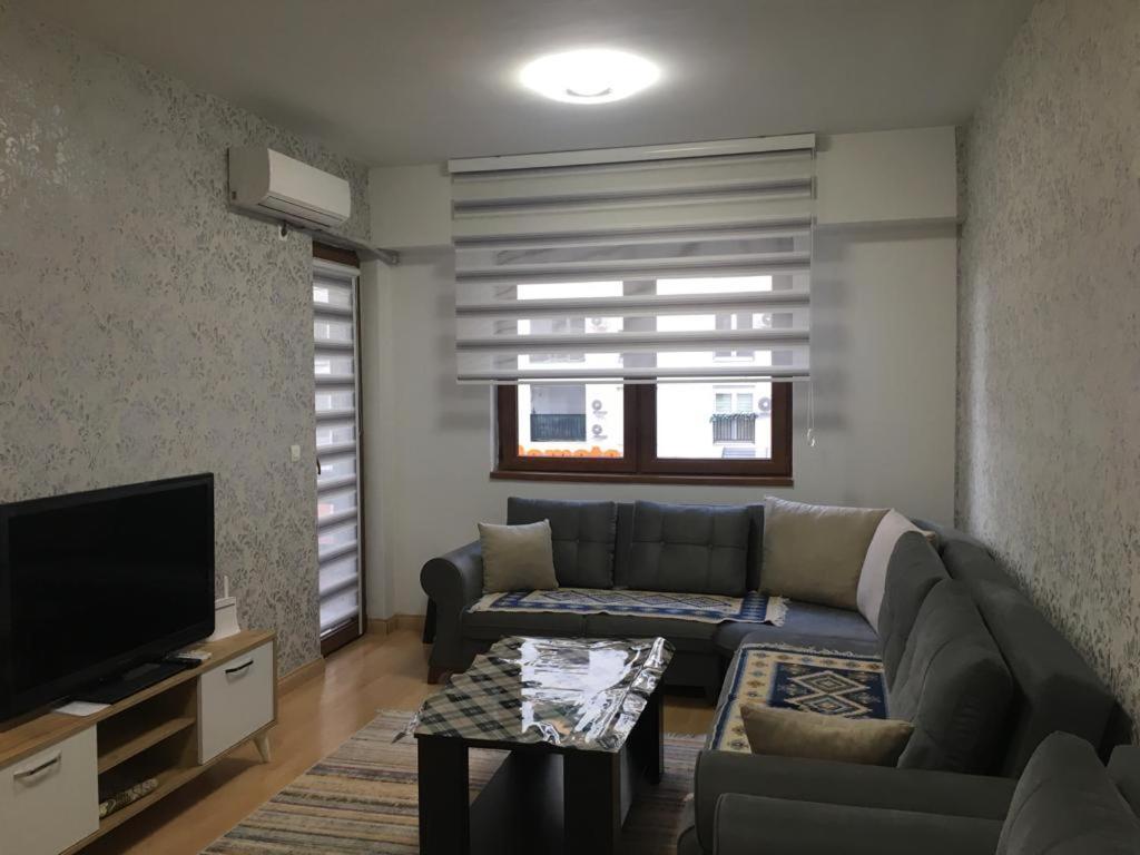 Two Rooms And Kitchen, Bathroom With Balcony Apartment Скопье Экстерьер фото