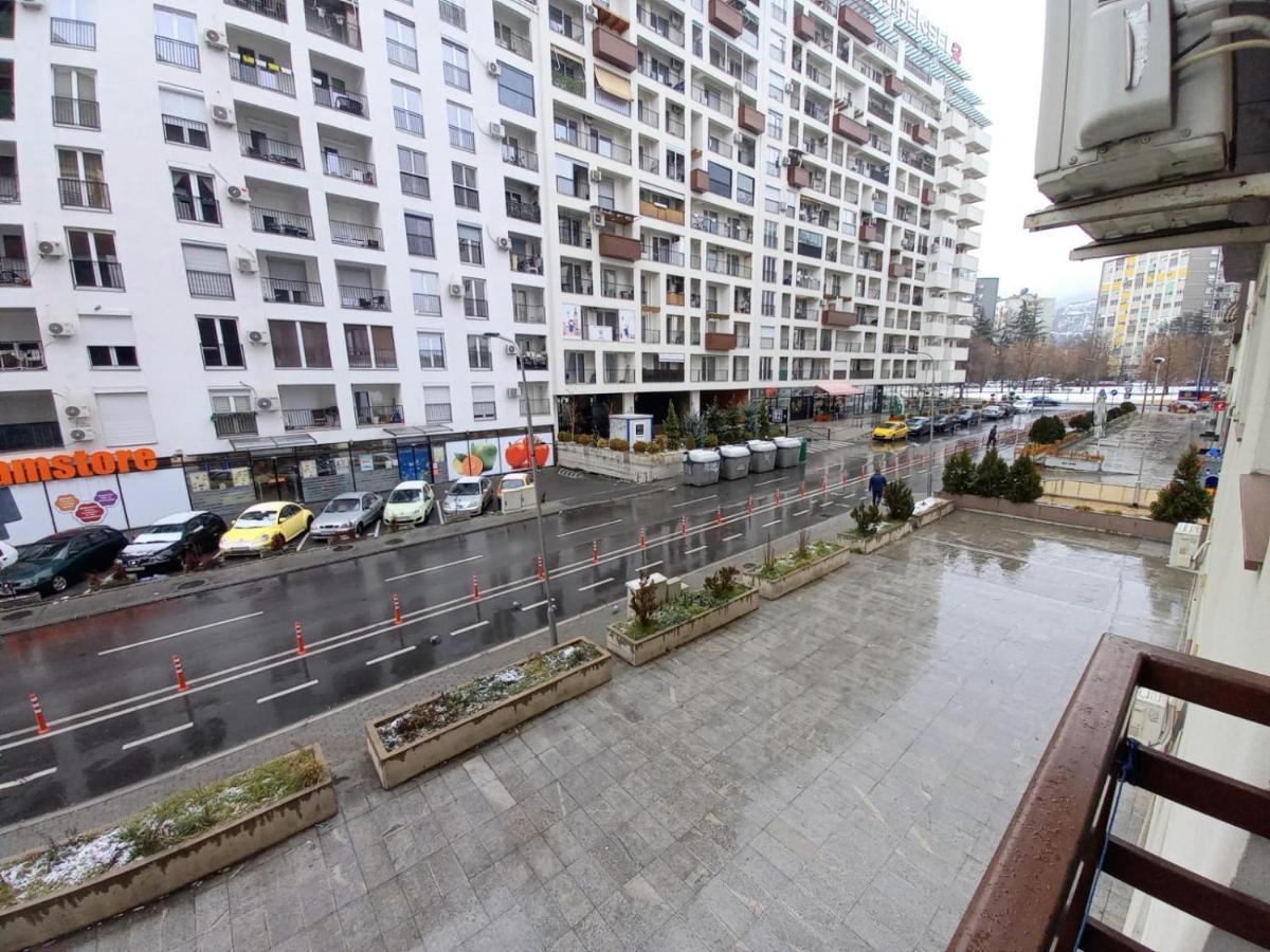 Two Rooms And Kitchen, Bathroom With Balcony Apartment Скопье Экстерьер фото